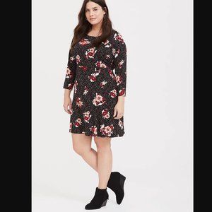 Torrid 1 Black Floral Challis Shift Dress